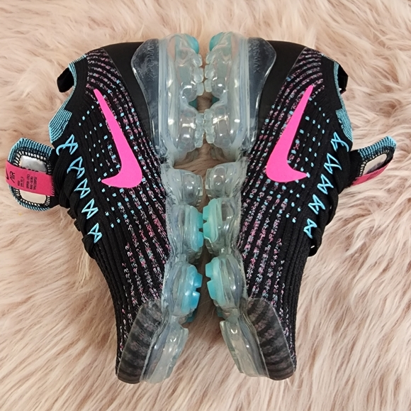 Nike Air Vapormax Flyknit 3 Black Hyper Pink - Picture 8 of 8